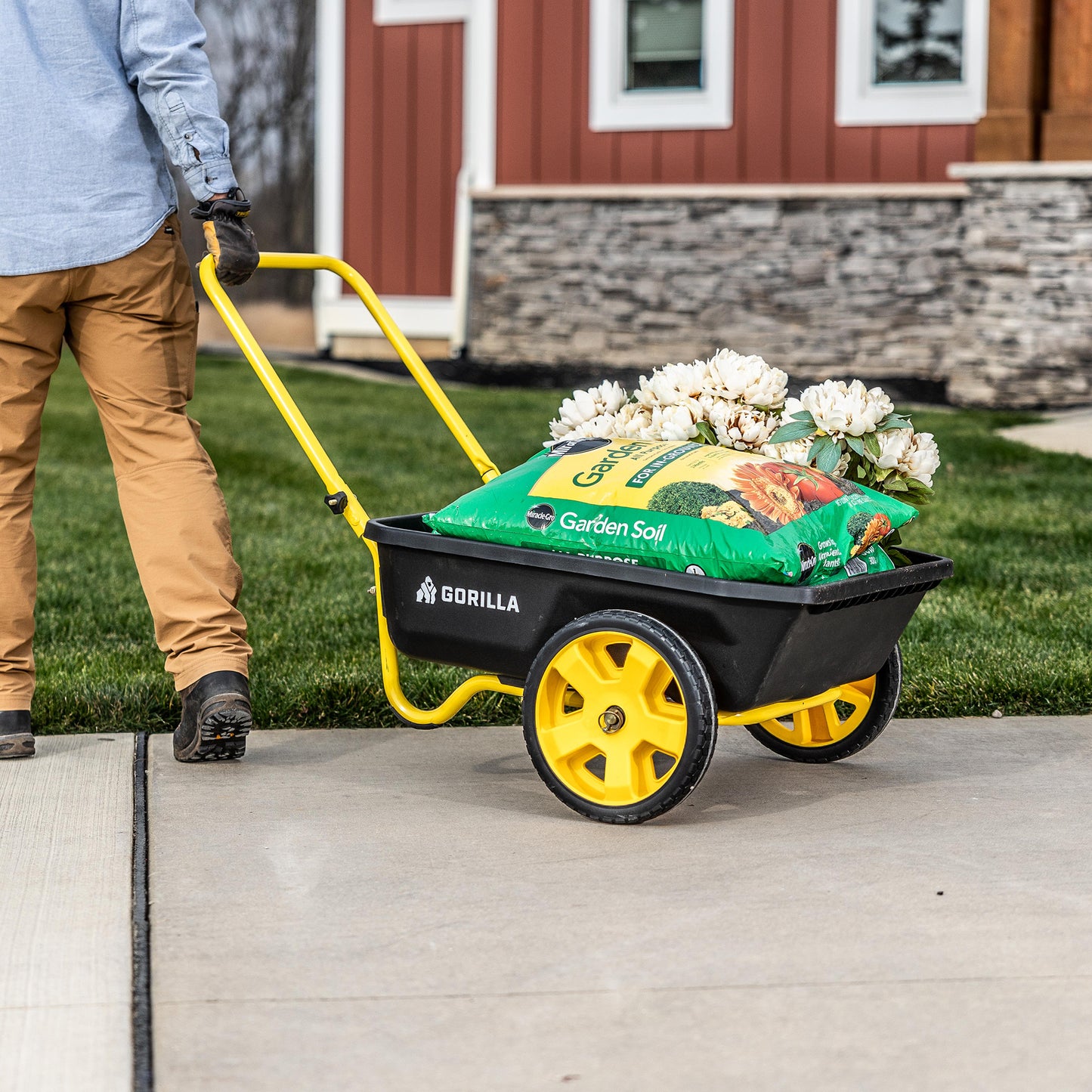 GORILLA CARTS 136KG YARD CADDY